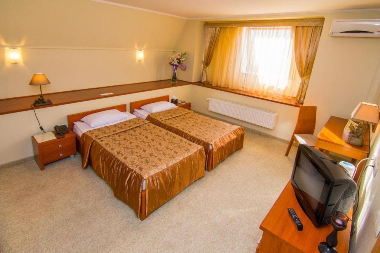 Residence Odesskij Dvorik Odessa Buitenkant foto