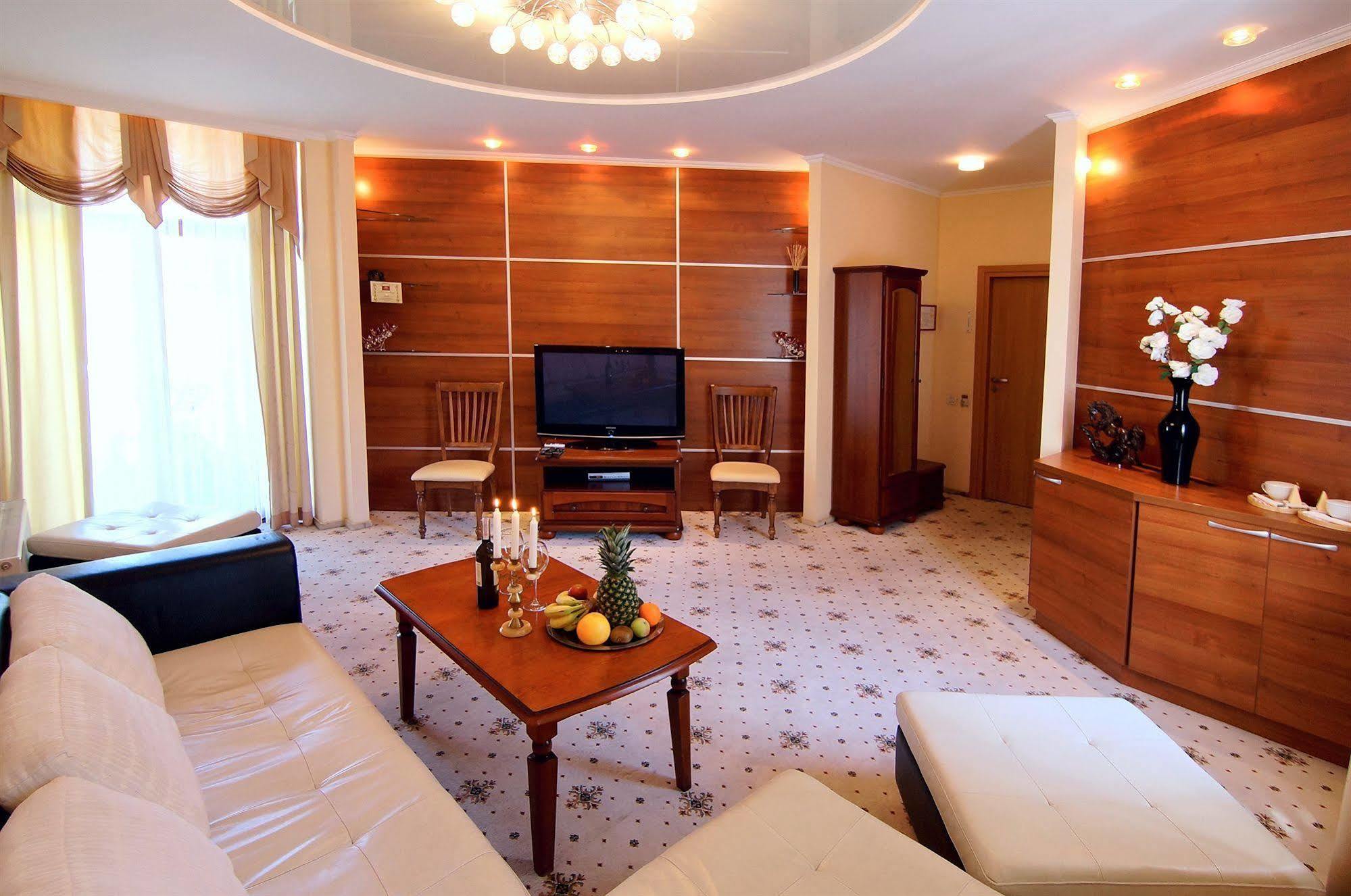Residence Odesskij Dvorik Odessa Buitenkant foto