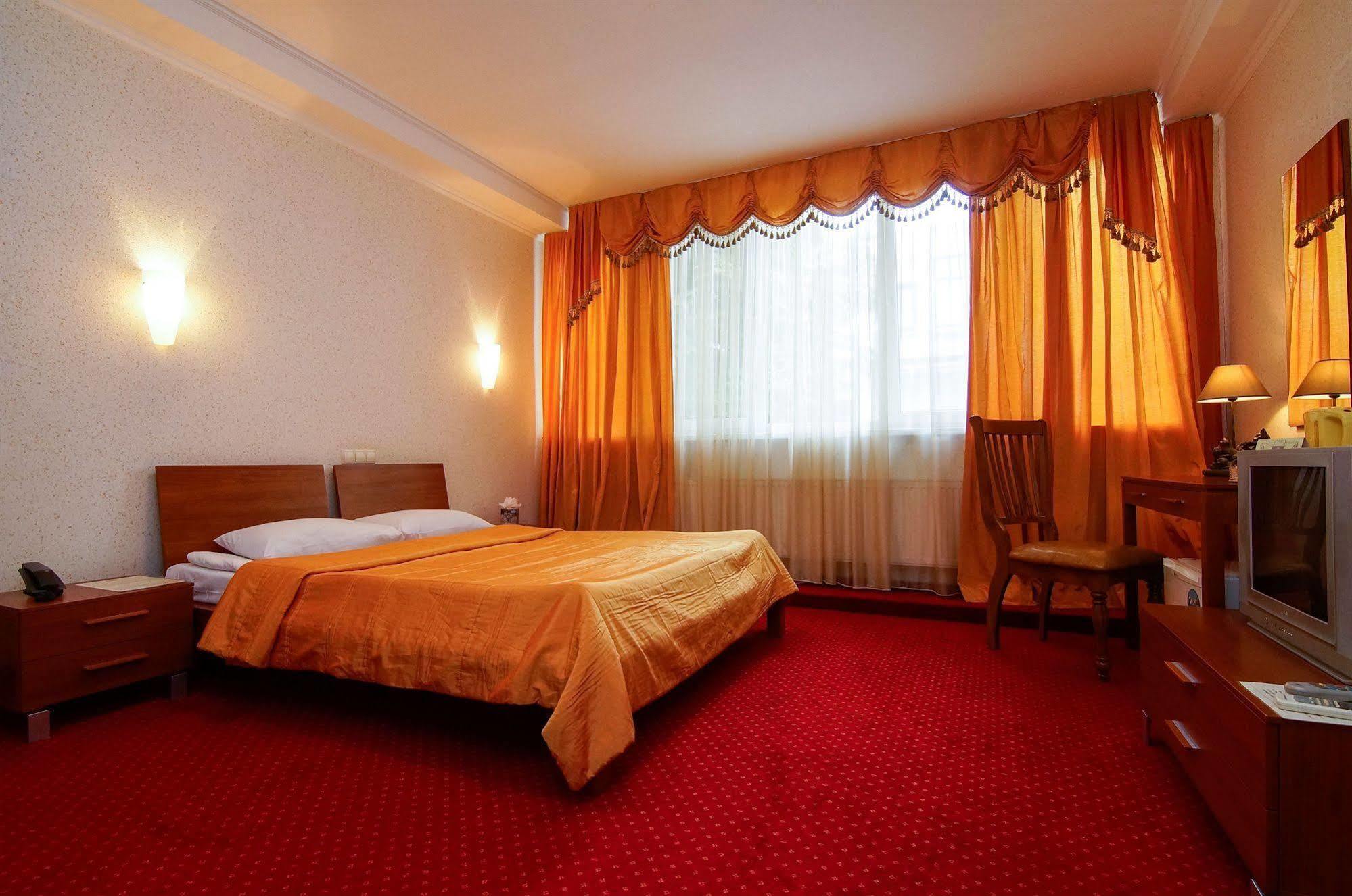 Residence Odesskij Dvorik Odessa Buitenkant foto